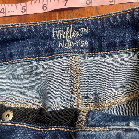 Maurices Blue Everflex High Rise Distressed Skinny Stretch Denim Jeans Womens 6 - Picture 4 of 7